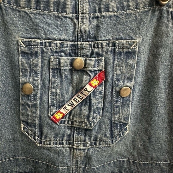 Looney Tunes Denim Cropped Overalls Tweety Sz Medium - Picture 4 of 6